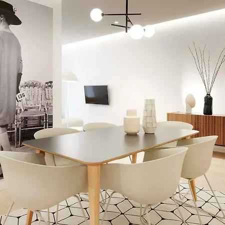 Avenida By Feelfree Apartment